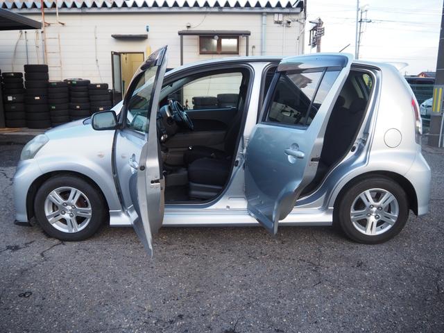 パッソ レーシー TRDスポーツ 5MT TRDスポーツサスペンション TRDスポーツマフラー 純正14インチAW 純正MOMOステアリング 社外SDナビ BT 地デジ HID フォグLED ETC 社外アルミペダル(36枚目)