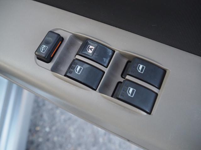 パッソ レーシー TRDスポーツ 5MT TRDスポーツサスペンション TRDスポーツマフラー 純正14インチAW 純正MOMOステアリング 社外SDナビ BT 地デジ HID フォグLED ETC 社外アルミペダル(57枚目)