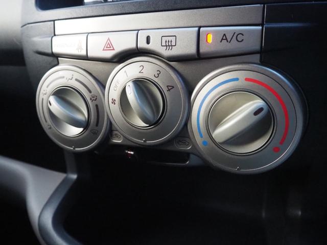 パッソ レーシー TRDスポーツ 5MT TRDスポーツサスペンション TRDスポーツマフラー 純正14インチAW 純正MOMOステアリング 社外SDナビ BT 地デジ HID フォグLED ETC 社外アルミペダル(66枚目)