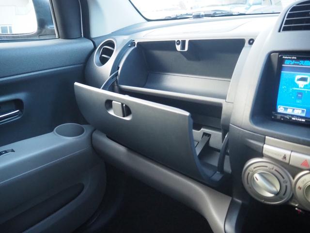 パッソ レーシー TRDスポーツ 5MT TRDスポーツサスペンション TRDスポーツマフラー 純正14インチAW 純正MOMOステアリング 社外SDナビ BT 地デジ HID フォグLED ETC 社外アルミペダル(68枚目)