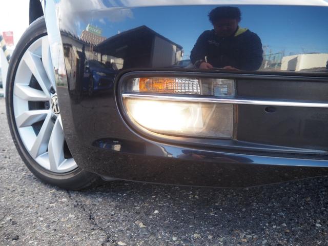 ザ・ビートル デザインレザーパッケージ　ターボ　ブラックレザーシート　純正１７インチアルミホイール　純正オーディオ　シートヒーター　パドルシフト　ステアスイッチ　ＨＩＤヘッドライト　クルーズコントロール　ビルトインＥＴＣ　レインセンサー（39枚目）