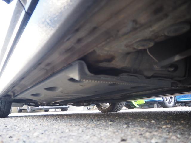 ザ・ビートル デザインレザーパッケージ　ターボ　ブラックレザーシート　純正１７インチアルミホイール　純正オーディオ　シートヒーター　パドルシフト　ステアスイッチ　ＨＩＤヘッドライト　クルーズコントロール　ビルトインＥＴＣ　レインセンサー（50枚目）