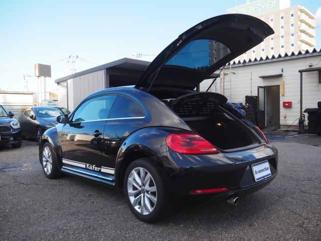 ザ・ビートル デザインレザーパッケージ　ターボ　ブラックレザーシート　純正１７インチアルミホイール　純正オーディオ　シートヒーター　パドルシフト　ステアスイッチ　ＨＩＤヘッドライト　クルーズコントロール　ビルトインＥＴＣ　レインセンサー（52枚目）