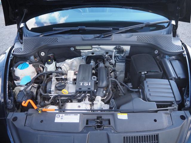 ザ・ビートル デザインレザーパッケージ　ターボ　ブラックレザーシート　純正１７インチアルミホイール　純正オーディオ　シートヒーター　パドルシフト　ステアスイッチ　ＨＩＤヘッドライト　クルーズコントロール　ビルトインＥＴＣ　レインセンサー（72枚目）