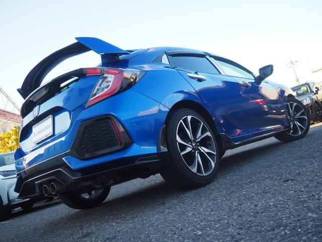 シビック ハッチバック　純正ナビ　バックカメラ　ホンダセンシング　レーダークルーズ　純正リアウィング　純正１８インチアルミホイール　パドルシフト　地デジ　シートヒーター　ＥＴＣ　ＬＥＤヘッドライト　シートカバー　純正ドラレコ（31枚目）