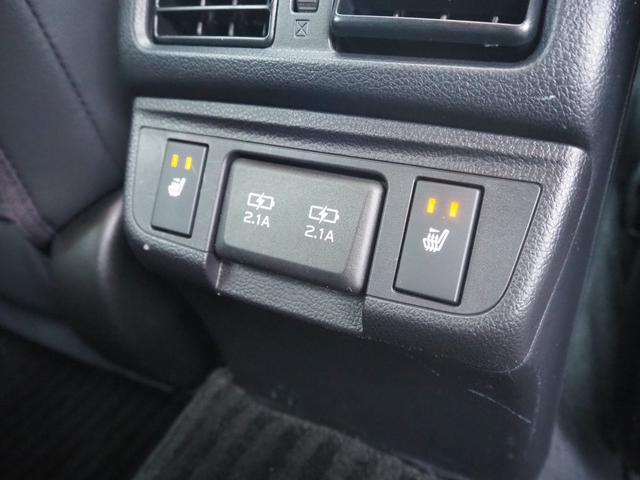 全席にシートヒーター搭載！後席の方も快適なドライブを楽しんで頂けます♪