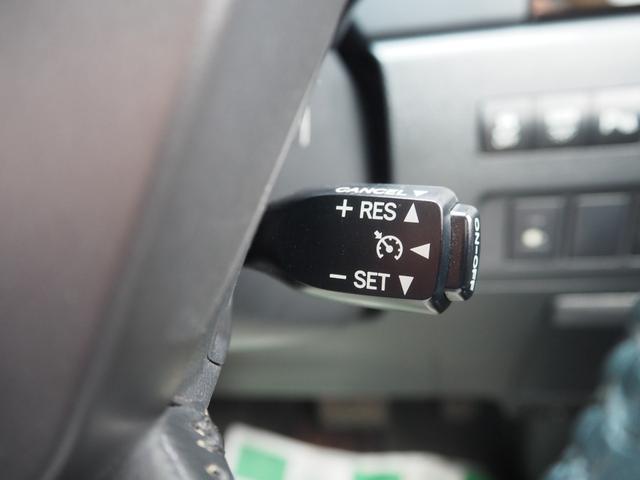 高速やバイパス走行時にも便利なクルーズコントロール機能も付いております♪