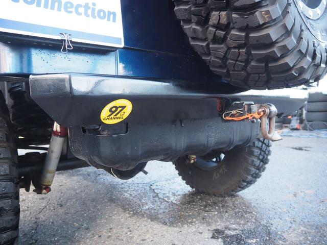 ジープ・ラングラー スペシャルエディション　ソフトトップ　ショートバンパー　リフトアップ　社外ＬＥＤヘッドライト　背面タイヤ　１ナンバー変更　レザー調シートカバー　ヒッチメンバー　カロッツェリアオーディオ　オーバーフェンダー　ＥＴＣ（46枚目）