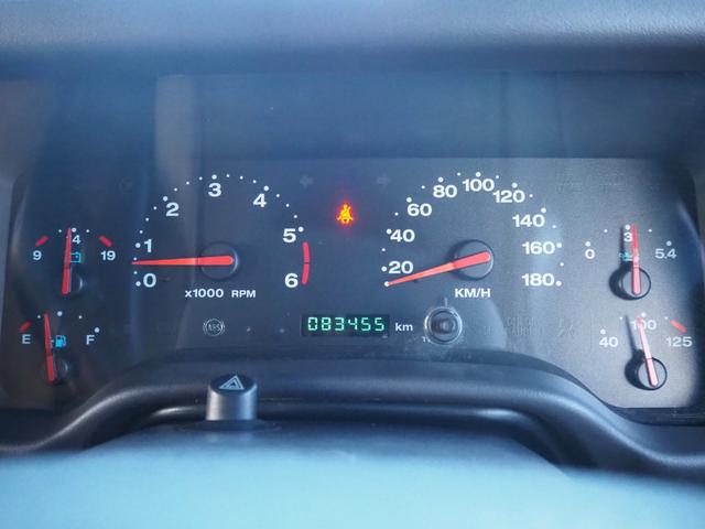 ジープ・ラングラー スペシャルエディション　ソフトトップ　ショートバンパー　リフトアップ　社外ＬＥＤヘッドライト　背面タイヤ　１ナンバー変更　レザー調シートカバー　ヒッチメンバー　カロッツェリアオーディオ　オーバーフェンダー　ＥＴＣ（63枚目）