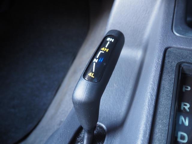 ジープ・ラングラー スペシャルエディション　ソフトトップ　ショートバンパー　リフトアップ　社外ＬＥＤヘッドライト　背面タイヤ　１ナンバー変更　レザー調シートカバー　ヒッチメンバー　カロッツェリアオーディオ　オーバーフェンダー　ＥＴＣ（70枚目）