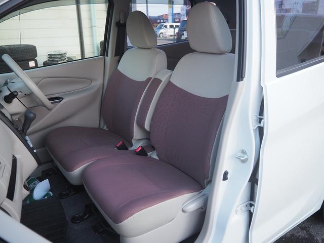 ｅＫワゴン Ｅ　クラリオンＳＤナビ　地デジ　ＢＴ接続　純正ホイールキャップ　キーレス　シートヒーター　ヘッドライトレベライザー　ベンチシート　電格ミラー　エアコン　ドアバイザー　フロアマット　ハロゲンヘッドライト（13枚目）