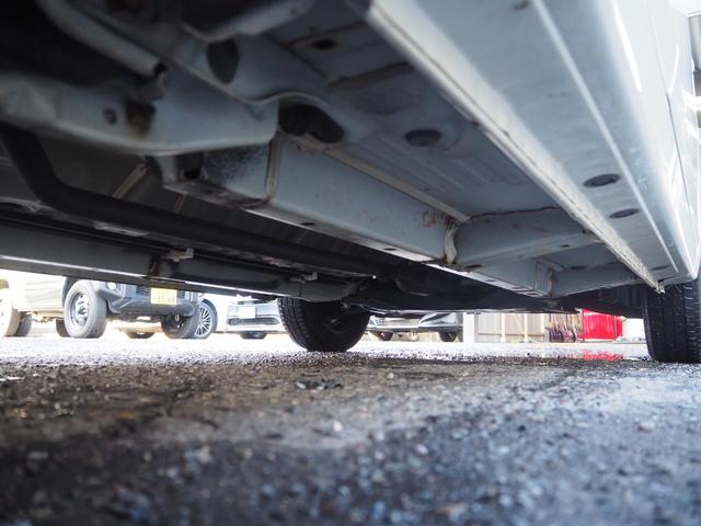 ｅＫワゴン Ｅ　クラリオンＳＤナビ　地デジ　ＢＴ接続　純正ホイールキャップ　キーレス　シートヒーター　ヘッドライトレベライザー　ベンチシート　電格ミラー　エアコン　ドアバイザー　フロアマット　ハロゲンヘッドライト（46枚目）