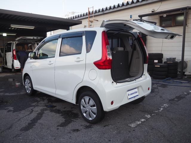 ｅＫワゴン Ｅ　クラリオンＳＤナビ　地デジ　ＢＴ接続　純正ホイールキャップ　キーレス　シートヒーター　ヘッドライトレベライザー　ベンチシート　電格ミラー　エアコン　ドアバイザー　フロアマット　ハロゲンヘッドライト（50枚目）