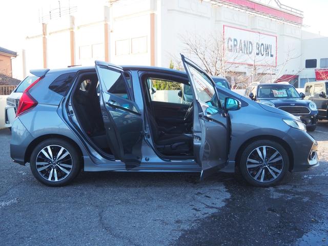 フィット ＲＳ　ホンダセンシング　後期　６ＭＴ　純正ナビ　バックカメラ　ホンダセンシング　純正１６インチアルミホイール　無限サイドミラー　無限サイドバイザー　ＬＥＤヘッドライト　ＬＥＤフォグランプ　ビルトインＥＴＣ　地デジ　ＢＴ接続（34枚目）