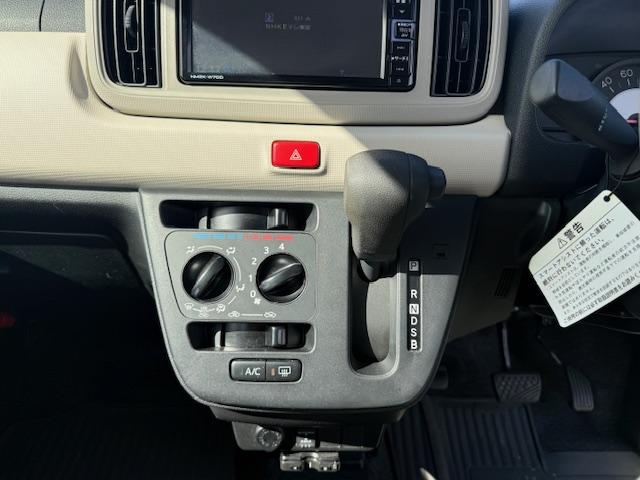 ミラトコット Ｌ　ＳＡＩＩＩ　スマートアシストＩＩＩ／ナビ・フルセグＴＶ・ＤＶＤ再生・バックカメラ／ＬＥＤヘッドライト／アイドリングストップ／キーレス／（17枚目）