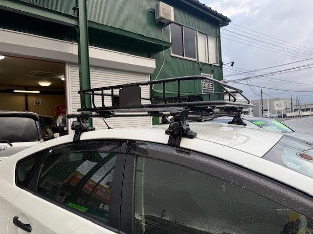 プリウス S 後期モデル/リフトアップ/A/Tタイヤ/社外マフラー/バグガード/ルーフキャリア/ナビ・フルセグTV・DVD再生・Bluetooth・バックカメラ/ドラレコ/ETC/スマートキー/(18枚目)