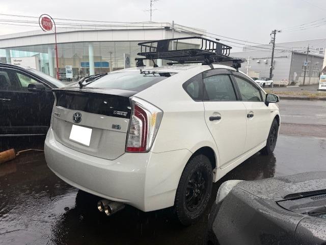 プリウス S 後期モデル/リフトアップ/A/Tタイヤ/社外マフラー/バグガード/ルーフキャリア/ナビ・フルセグTV・DVD再生・Bluetooth・バックカメラ/ドラレコ/ETC/スマートキー/(21枚目)