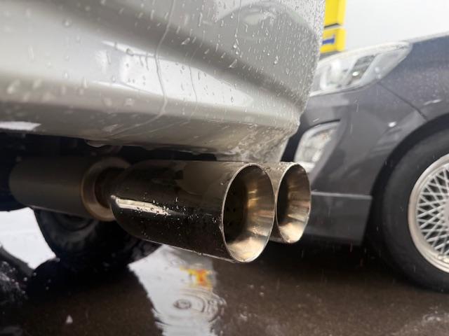 プリウス S 後期モデル/リフトアップ/A/Tタイヤ/社外マフラー/バグガード/ルーフキャリア/ナビ・フルセグTV・DVD再生・Bluetooth・バックカメラ/ドラレコ/ETC/スマートキー/(23枚目)