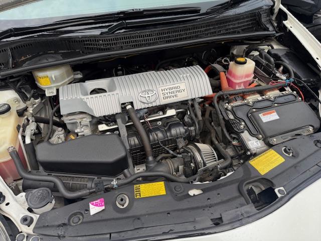 プリウス S 後期モデル/リフトアップ/A/Tタイヤ/社外マフラー/バグガード/ルーフキャリア/ナビ・フルセグTV・DVD再生・Bluetooth・バックカメラ/ドラレコ/ETC/スマートキー/(24枚目)