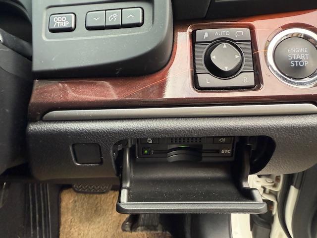クラウン ロイヤルサルーン 20インチアルミ/車高調/ナビ・フルセグTV・バックカメラ/クルーズコントロール/(15枚目)