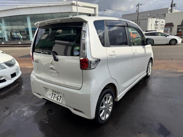 eKカスタム G ナビ・フルセグTV・DVD再生・バックカメラ/スマートキー&プッシュスタート/ディスチャージライト・フォグライト/アイドリングストップ/ウィンカーミラー/(17枚目)