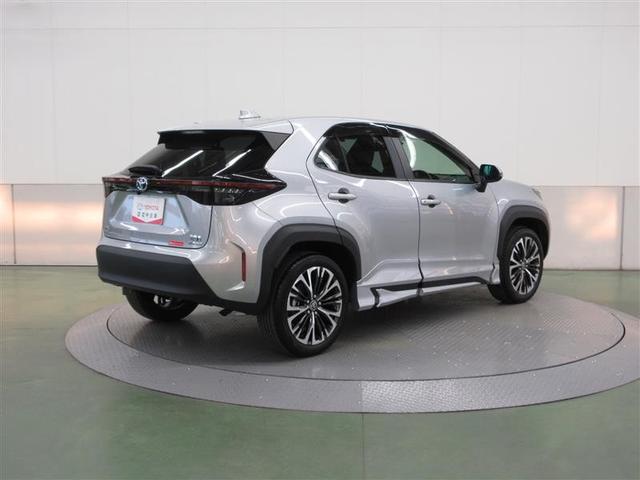 ヤリスクロス ハイブリッドＺ　４ＷＤ　フルセグ　メモリーナビ　ミュージックプレイヤー接続可　バックカメラ　衝突被害軽減システム　ＥＴＣ　ドラレコ　ＬＥＤヘッドランプ　記録簿（6枚目）