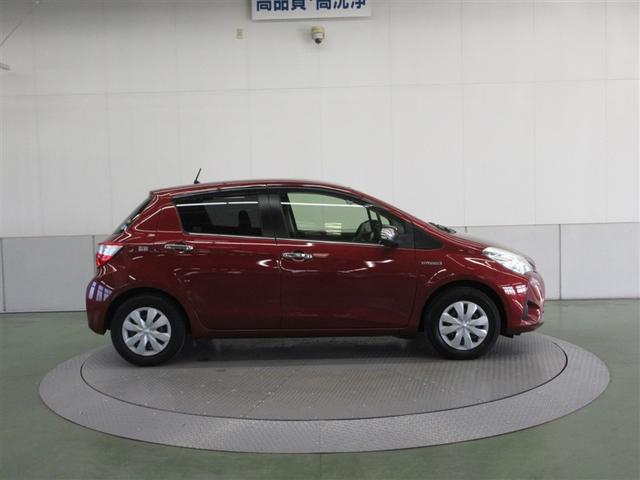 ヴィッツ ハイブリッド ジュエラ フルセグ メモリーナビ DVD再生 ミュージックプレイヤー接続可 バックカメラ 衝突被害軽減システム ETC ワンオーナー 記録簿(5枚目)