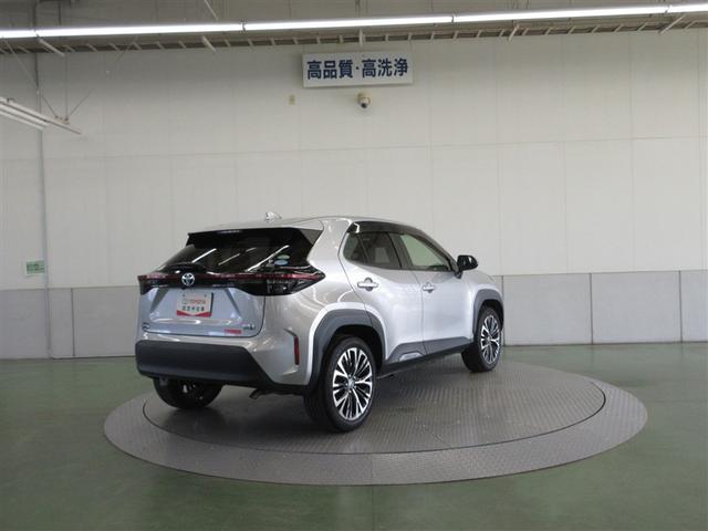 ヤリスクロス ハイブリッドＺ　メモリーナビ　ミュージックプレイヤー接続可　バックカメラ　衝突被害軽減システム　ＥＴＣ　ＬＥＤヘッドランプ　ワンオーナー（6枚目）