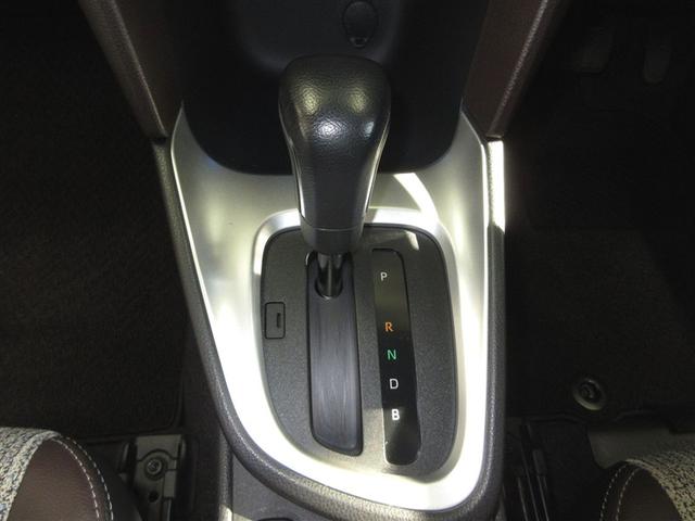 ヤリスクロス ハイブリッドＺ　メモリーナビ　ミュージックプレイヤー接続可　バックカメラ　衝突被害軽減システム　ＥＴＣ　ＬＥＤヘッドランプ　ワンオーナー（16枚目）