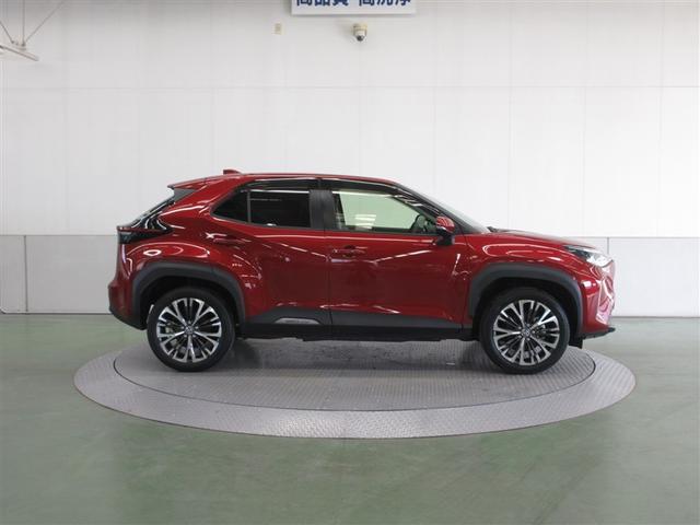 ヤリスクロス ハイブリッドＺ　４ＷＤ　メモリーナビ　ミュージックプレイヤー接続可　バックカメラ　衝突被害軽減システム　ＥＴＣ　ＬＥＤヘッドランプ　ワンオーナー　記録簿（5枚目）