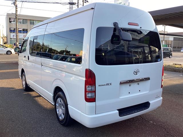 レジアスエースバン スーパーロングワイドDX GLパック 4WD ハイルーフ ガソリン車 6人乗り ドライブレコーダー 左側スライドドア ETC ナビ ワンセグTV キーレス 前席パワーウィンドウ 電動ミラー エアコン 運転席エアバッグ 助手席エアバック(12枚目)