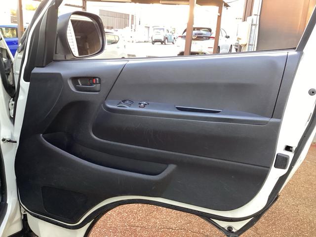 ハイエースバン ロングDX GLパッケージ 4WD 6人乗り フロントフォグランプ ETC バックカメラ ナビ ワンセグTV Bluetooth接続 キーレス 電動ミラー パワーウインドウ 両側スライドドア エアバック エアコン ABS(21枚目)