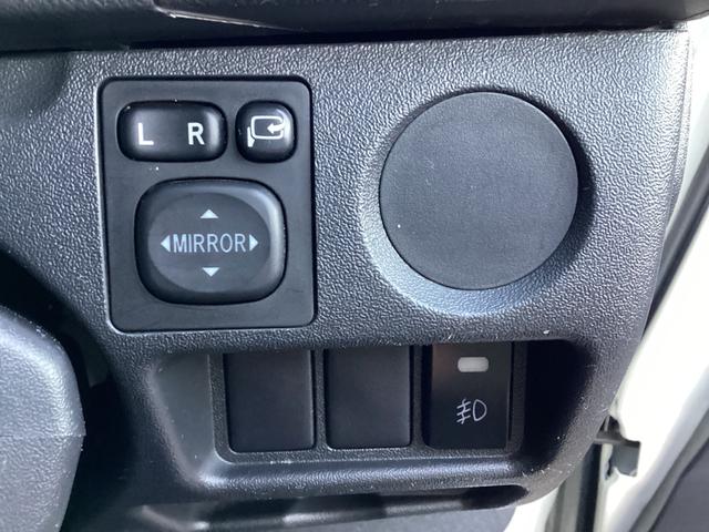 ハイエースバン ロングDX GLパッケージ 4WD 6人乗り フロントフォグランプ ETC バックカメラ ナビ ワンセグTV Bluetooth接続 キーレス 電動ミラー パワーウインドウ 両側スライドドア エアバック エアコン ABS(35枚目)