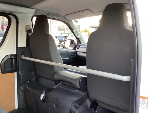 ハイエースバン ロングDX GLパッケージ 4WD 6人乗り フロントフォグランプ ETC バックカメラ ナビ ワンセグTV Bluetooth接続 キーレス 電動ミラー パワーウインドウ 両側スライドドア エアバック エアコン ABS(54枚目)