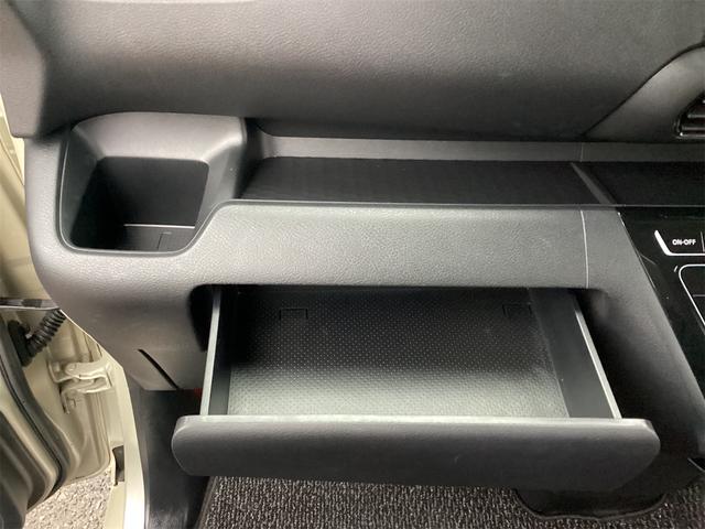 ご成約のおクルマ全て、エンジンオイルを交換してご納車させていただきます！また、点検時に消耗品の状態確認も行い必要に応じて新品交換させていただきます！