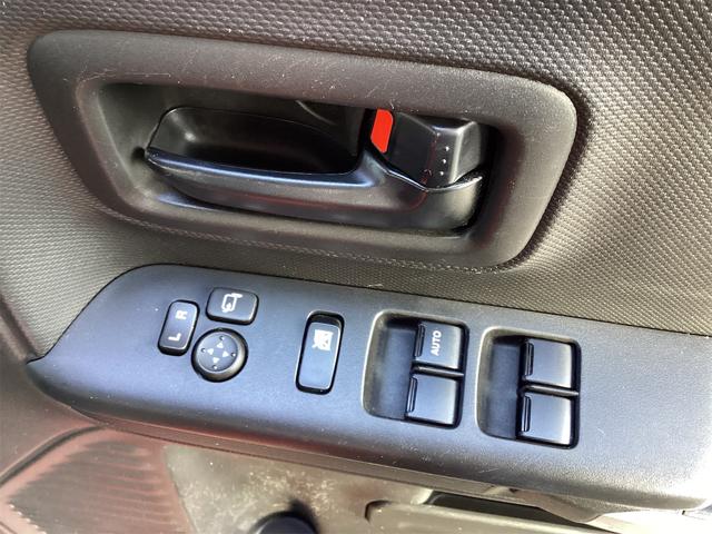 ご成約のおクルマ全て、エンジンオイルを交換してご納車させていただきます！また、点検時に消耗品の状態確認も行い必要に応じて新品交換させていただきます！