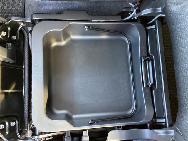 カープレシャスでは当社指定の認証工場又はディーラーにて点検・整備を行い全車記録簿を発行し納車致します！