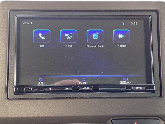 カープレシャスでは当社指定の認証工場又はディーラーにて点検・整備を行い全車記録簿を発行し納車致します！