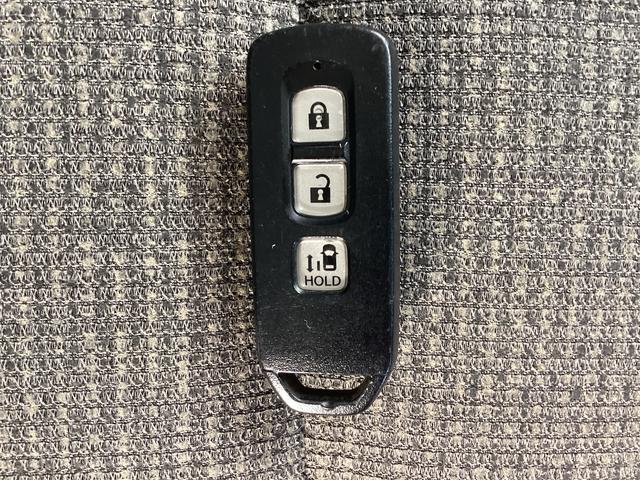 カープレシャスではご納車後もお客様に安心しておクルマにお乗り頂くため、【２か月又は２，０００ｋｍ】の保証をお付けしております！当社は保証金額をお支払い総額に含ませていただいております！