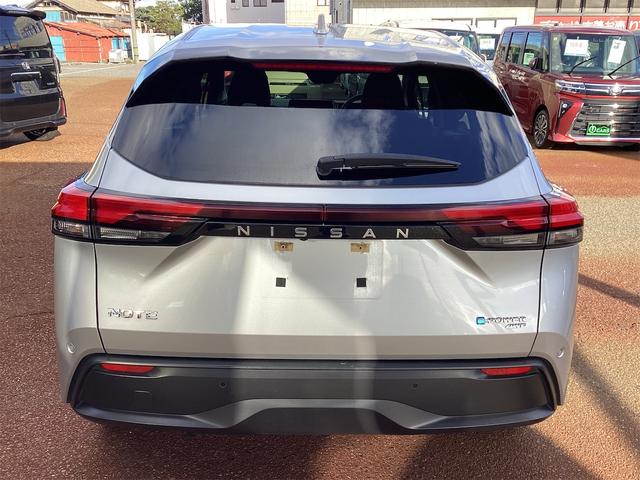 カープレシャスでは当社指定の認証工場又はディーラーにて点検・整備を行い全車記録簿を発行し納車致します！