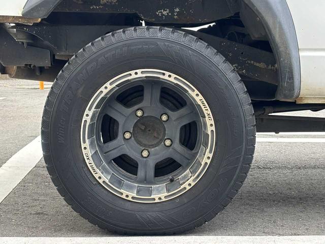 ジムニー XG 5MT エアコン 普通車登録(オーバーフェンダー) リフトアップ FRPボンネット 社外15インチアルミホイール ETC(29枚目)