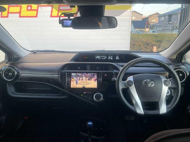 アクア Ｇ　衝突軽減装置　９インチナビ　フルセグＴＶ　バックカメラ　純正アルミホイール　クルーズコントロール　ＥＴＣ　前後ドライブレコーダー　オートライト　ＬＥＤヘッドライト　フォグライト　オートハイビーム（3枚目）