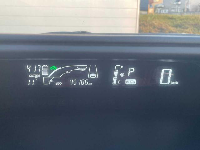 アクア Ｇ　衝突軽減装置　９インチナビ　フルセグＴＶ　バックカメラ　純正アルミホイール　クルーズコントロール　ＥＴＣ　前後ドライブレコーダー　オートライト　ＬＥＤヘッドライト　フォグライト　オートハイビーム（10枚目）