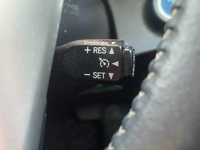 アクア Ｇ　衝突軽減装置　９インチナビ　フルセグＴＶ　バックカメラ　純正アルミホイール　クルーズコントロール　ＥＴＣ　前後ドライブレコーダー　オートライト　ＬＥＤヘッドライト　フォグライト　オートハイビーム（13枚目）