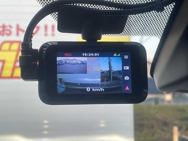 アクア Ｇ　衝突軽減装置　９インチナビ　フルセグＴＶ　バックカメラ　純正アルミホイール　クルーズコントロール　ＥＴＣ　前後ドライブレコーダー　オートライト　ＬＥＤヘッドライト　フォグライト　オートハイビーム（14枚目）