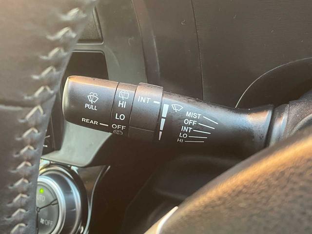 アクア Ｇ　衝突軽減装置　９インチナビ　フルセグＴＶ　バックカメラ　純正アルミホイール　クルーズコントロール　ＥＴＣ　前後ドライブレコーダー　オートライト　ＬＥＤヘッドライト　フォグライト　オートハイビーム（18枚目）