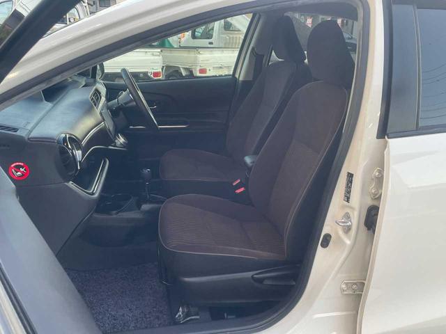 アクア Ｇ　衝突軽減装置　９インチナビ　フルセグＴＶ　バックカメラ　純正アルミホイール　クルーズコントロール　ＥＴＣ　前後ドライブレコーダー　オートライト　ＬＥＤヘッドライト　フォグライト　オートハイビーム（27枚目）