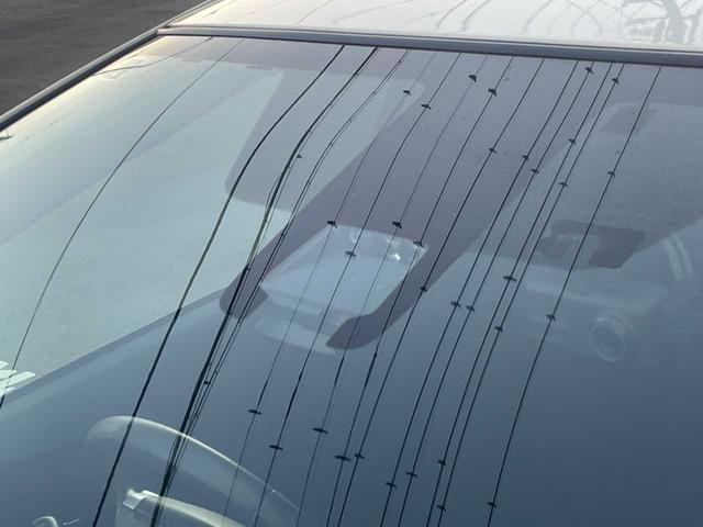 アクア Ｇ　衝突軽減装置　９インチナビ　フルセグＴＶ　バックカメラ　純正アルミホイール　クルーズコントロール　ＥＴＣ　前後ドライブレコーダー　オートライト　ＬＥＤヘッドライト　フォグライト　オートハイビーム（29枚目）