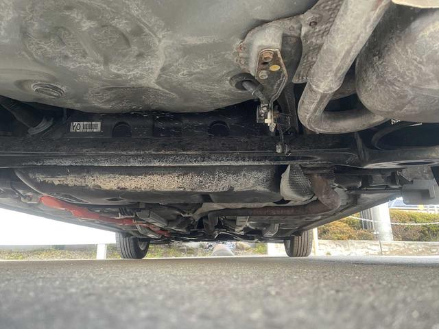 アクア Ｇ　衝突軽減装置　９インチナビ　フルセグＴＶ　バックカメラ　純正アルミホイール　クルーズコントロール　ＥＴＣ　前後ドライブレコーダー　オートライト　ＬＥＤヘッドライト　フォグライト　オートハイビーム（43枚目）