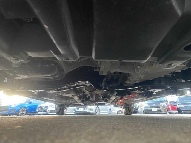 アクア Ｇ　衝突軽減装置　９インチナビ　フルセグＴＶ　バックカメラ　純正アルミホイール　クルーズコントロール　ＥＴＣ　前後ドライブレコーダー　オートライト　ＬＥＤヘッドライト　フォグライト　オートハイビーム（44枚目）